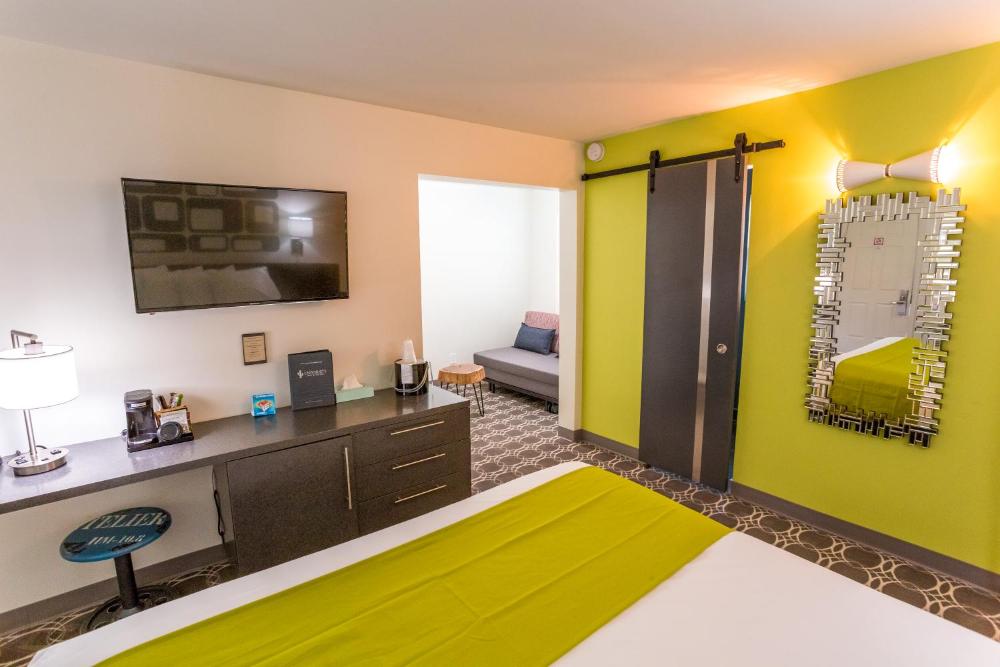 King Suite interior